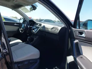 2018 Volkswagen Tiguan SEL with VIN 3VV3B7AX4JM056650, listed as a IAAI auction lot 42394948 with 35,696 mi miles and . Bid and sale history available at DreamBid. Image 5.