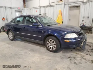 2002 Volkswagen Passat GLS with VIN WVWPD63B62P450409, listed as a Copart auction lot 82896644 with 193,936 mi miles and Non Repairable. Bid and sale history available at carsss.com. Image 4.