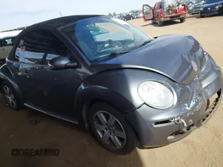 2006 Volkswagen Beetle z VIN 3VWRF31Y56M327282, wystawiony jako IAAI lot #42359912 z przebiegiem 77 294 mil mil oraz . Historia ofert i sprzedaży dostępna na DreamBid. Obrazek 1.