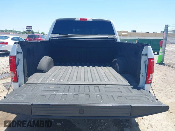 2015 Ford F-150 XL z VIN 1FTEW1CG7FKD33862, wystawiony jako IAAI lot #42203904 z przebiegiem 212 808 mil mil oraz . Historia ofert i sprzedaży dostępna na DreamBid. Obrazek 17.