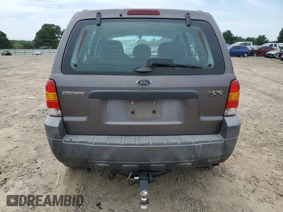 2005 Ford Escape XLS Value with VIN 1FMYU02ZX5KA88548, listed as a Copart auction lot 64025804 with 176,155 mi miles and Salvage Title. Bid and sale history available at carsss.com. Image 6.