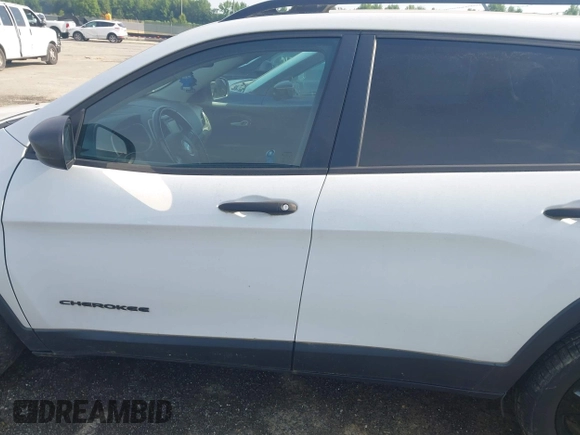 2016 Jeep Cherokee Altitude with VIN 1C4PJLABXGW323881, listed as a IAAI auction lot 42289189 with 147,631 mi miles and . Bid and sale history available at DreamBid. Image 14.