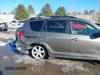 2009 Toyota RAV4 Ltd with VIN JTMBK31V395082689, listed as a IAAI auction lot 41509011 with 178,461 mi miles. Bid and sale history available at carsss.com. Image 6.