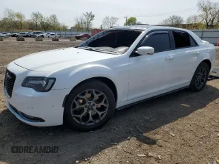 2016 Chrysler 300 S z VIN 2C3CCAGG7GH270737, wystawiony jako Copart lot #54921295 z przebiegiem 107 880 mil mil oraz Szkody całkowita. Historia ofert i sprzedaży dostępna na DreamBid. Obrazek 1.
