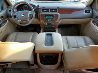 2009 Chevrolet Suburban LT w/2LT with VIN 1GNFC26J09R147755, listed as a Copart auction lot 72418304 with 239,660 mi miles and Salvage Title. Bid and sale history available at carsss.com. Image 8.