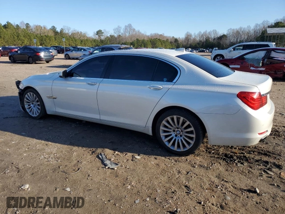 2010 BMW 7 Series 750Li xDrive z VIN WBAKC8C51AC430722, wystawiony jako Copart lot #85782774 z przebiegiem 127 361 mil mil oraz Szkoda całkowita • Salvage title. Historia ofert i sprzedaży dostępna na DreamBid. Obrazek 2.