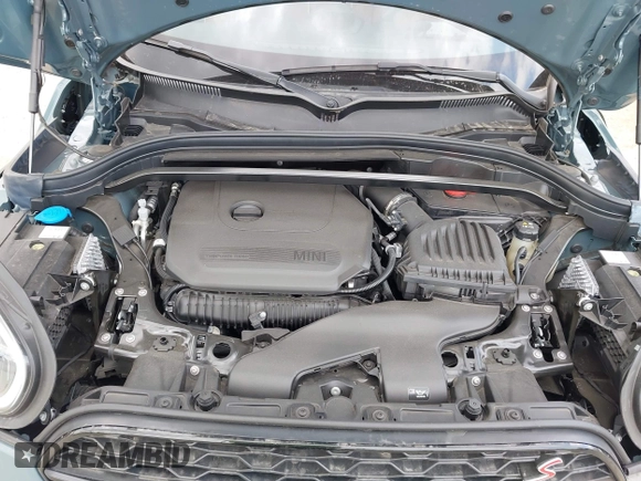 2024 MINI Countryman Cooper S with VIN WMZ53BR06R3S30777, listed as a IAAI auction lot 41903400 with 8,300 mi miles and . Bid and sale history available at DreamBid. Image 10.