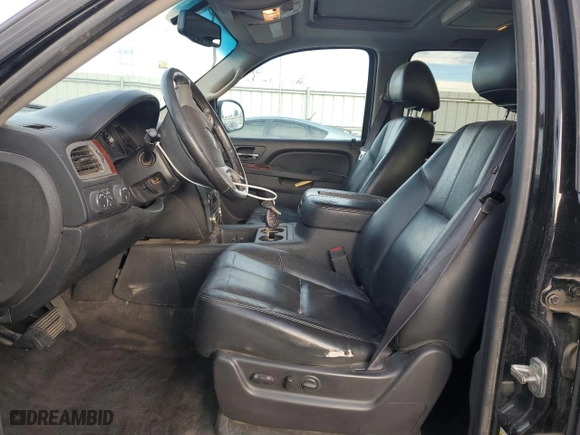 2013 GMC Yukon XL SLT with VIN 1GKS2KE7XDR338306, listed as a Copart auction lot 50244555 with 178,433 mi miles and Salvage Title. Bid and sale history available at carsss.com. Image 7.
