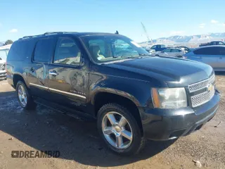2011 Chevrolet Suburban LTZ with VIN 1GNSKKE39BR376221, listed as a IAAI auction lot 41706806 with 230,824 mi miles. Bid and sale history available at carsss.com. Image 1.