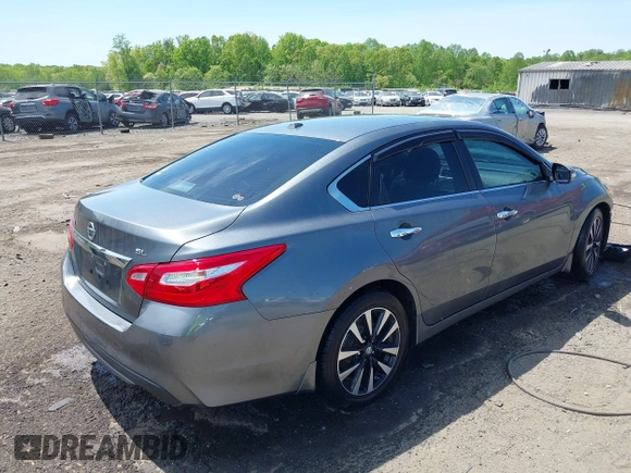 2017 Nissan Altima SV z VIN 1N4AL3AP6HC498990, wystawiony jako IAAI lot #42095268 z przebiegiem 105 253 mil mil oraz . Historia ofert i sprzedaży dostępna na DreamBid. Obrazek 4.