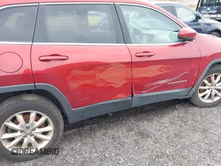 2015 Jeep Cherokee Limited with VIN 1C4PJMDS4FW544604, listed as a IAAI auction lot 41961706 with 1 mi miles. Bid and sale history available at carsss.com. Image 6.