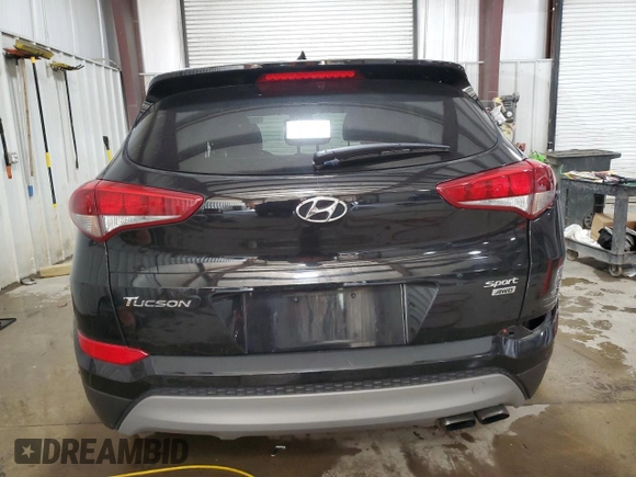 2018 Hyundai Tucson Sport z VIN KM8J3CAL6JU817677, wystawiony jako Copart lot #53757355 z przebiegiem 91 366 mil mil oraz Szkoda całkowita • Salvage title. Historia ofert i sprzedaży dostępna na DreamBid. Obrazek 6.