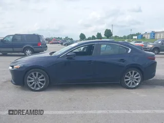 2021 Mazda 3 Select с VIN JM1BPBBL3M1334417, выставлен на аукционе IAAI как лот 42296677 с пробегом 37 142 миль миль и . История ставок и продаж доступна на DreamBid. Изображение 13.