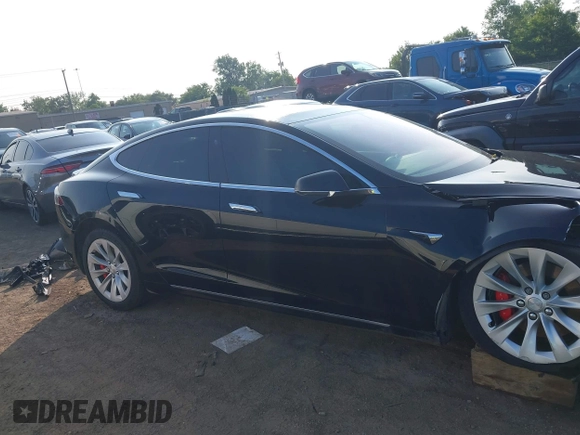 2018 Tesla Model S 75D with VIN 5YJSA1E45JF269282, listed as a IAAI auction lot 42404695 with 251,795 mi miles and . Bid and sale history available at DreamBid. Image 14.