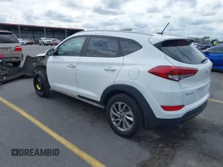 2017 Hyundai Tucson SE with VIN KM8J3CA44HU511581, listed as a IAAI auction lot 41687971 with 111,981 mi miles. Bid and sale history available at carsss.com. Image 3.