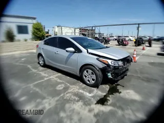 2018 Kia Forte LX with VIN 3KPFK4A70JE209058, listed as a Copart auction lot 52252145 with 39,392 mi miles and Salvage Title. Bid and sale history available at carsss.com. Image 11.
