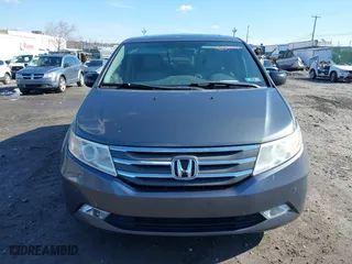 2013 Honda Odyssey Touring with VIN 5FNRL5H97DB018839, listed as a IAAI auction lot 41884016 with 171,650 mi miles. Bid and sale history available at carsss.com. Image 12.