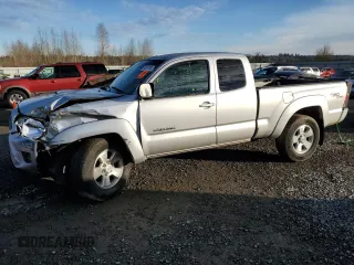 2013 Toyota Tacoma with VIN 5TFUU4EN2DX079783, listed as a Copart auction lot 84207394 with 83,415 mi miles and Salvage Title. Bid and sale history available at DreamBid. Image 1.