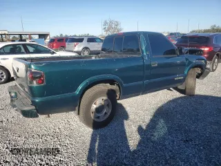 1998 GMC Sonoma SLS with VIN 1GTCS14X7WK503638, listed as a Copart auction lot 87324174 with 0 mi miles and Non Repairable. Bid and sale history available at carsss.com. Image 3.
