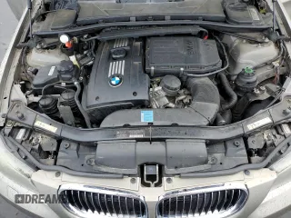 2010 BMW 3 Series 335i xDrive z VIN WBAPL3C54AA408833, wystawiony jako Copart lot #71853864 z przebiegiem Nie podano mil oraz Szkoda całkowita • Salvage title. Historia ofert i sprzedaży dostępna na DreamBid. Obrazek 12.