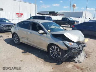 2015 Honda Accord Sedan Sport with VIN 1HGCR2F52FA215532, listed as a IAAI auction lot 40463149 with 160,393 mi miles. Bid and sale history available at carsss.com. Image 1.