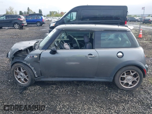2004 MINI Hardtop S z VIN WMWRE33434TD88466, wystawiony jako IAAI lot #42012286 z przebiegiem 171 283 mil mil oraz . Historia ofert i sprzedaży dostępna na DreamBid. Obrazek 14.