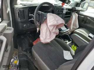 2019 GMC Savana Cargo Van with VIN 1GTW7AFG3K1368508, listed as a Copart auction lot 63896384 with 0 mi miles and Salvage Title. Bid and sale history available at carsss.com. Image 8.