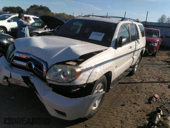 2007 Toyota 4Runner SR5 with VIN JTEZU14R178083911, listed as a IAAI auction lot 35155889 with 271,415 mi miles. Bid and sale history available at carsss.com. Image 2.