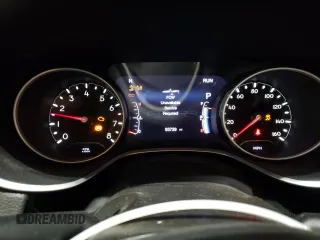 2018 Jeep Compass Latitude z VIN 3C4NJDBB5JT392910, wystawiony jako Copart lot #58401385 z przebiegiem 93 739 mil mil oraz Szkoda całkowita • Salvage title. Historia ofert i sprzedaży dostępna na DreamBid. Obrazek 9.