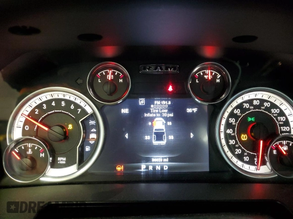 2014 Ram 1500 z VIN 3C6JR7CT3EG134228, wystawiony jako Copart lot #42135145 z przebiegiem 86 028 mil mil oraz Szkoda całkowita • Salvage title. Historia ofert i sprzedaży dostępna na DreamBid. Obrazek 9.