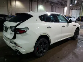 2021 Maserati Levante z VIN ZN661XUA5MX370925, wystawiony jako Copart lot #43057965 z przebiegiem 29 467 mil mil oraz Szkoda całkowita • Salvage title. Historia ofert i sprzedaży dostępna na DreamBid. Obrazek 3.