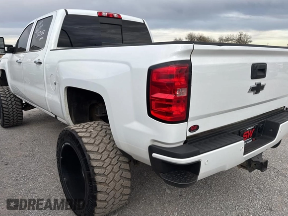 2019 Chevrolet Silverado 3500HD LTZ with VIN 1GC4KXEY5KF160863, listed as a Copart auction lot 84287364 with 137,155 mi miles and Clean Title. Bid and sale history available at carsss.com. Image 3.