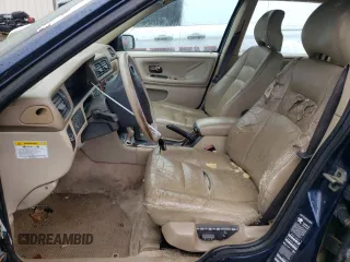 1998 Volvo V70 XC with VIN YV1LZ564XW2455598, listed as a Copart auction lot 43602145 with 200,567 mi miles and Salvage Title. Bid and sale history available at carsss.com. Image 7.