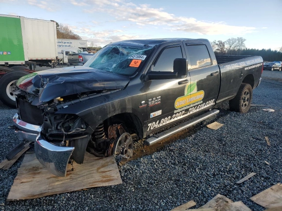 2018 Ram 2500 Tradesman with VIN 3C6UR5HL4JG329355, listed as a Copart auction lot 84515864 with 0 mi miles and Salvage Title. Bid and sale history available at carsss.com. Image 1.