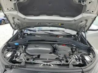 2024 BMW X1 xDrive28i z VIN WBX73EF05R5Z49203, wystawiony jako Copart lot #52685125 z przebiegiem Nie podano mil oraz Nie do naprawy • Non repairable. Historia ofert i sprzedaży dostępna na DreamBid. Obrazek 11.
