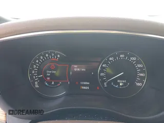 2015 Lincoln MKC z VIN 5LMCJ2A92FUJ06169, wystawiony jako IAAI lot #42326544 z przebiegiem 101 669 mil mil oraz . Historia ofert i sprzedaży dostępna na DreamBid. Obrazek 7.