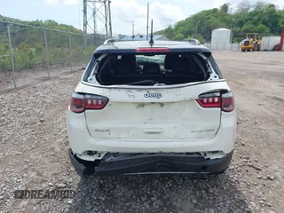 2019 Jeep Compass Limited with VIN 3C4NJDCB2KT704231, listed as a IAAI auction lot 42175991 with 70,892 mi miles and . Bid and sale history available at DreamBid. Image 16.