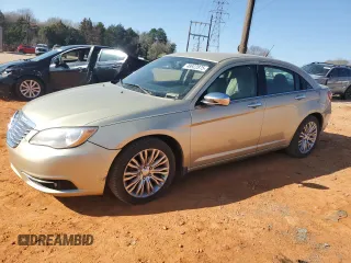 2011 Chrysler 200 Limited with VIN 1C3BC2FG6BN520455, listed as a Copart auction lot 48922875 with 116,500 mi miles and Clean Title. Bid and sale history available at carsss.com. Image 1.
