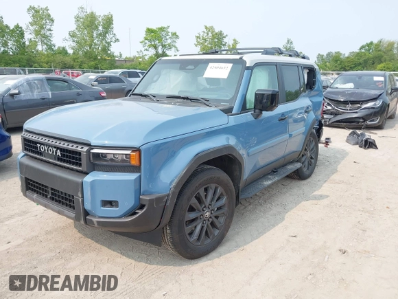 2024 Toyota Land Cruiser z VIN JTEABFAJ3RK018014, wystawiony jako IAAI lot #42404632 z przebiegiem 2 983 mil mil oraz . Historia ofert i sprzedaży dostępna na DreamBid. Obrazek 17.