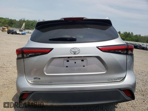 2021 Toyota Highlander XLE with VIN 5TDGZRBH3MS113004, listed as a Copart auction lot 59550405 with Not provided miles and Salvage title. Bid and sale history available at DreamBid. Image 6.