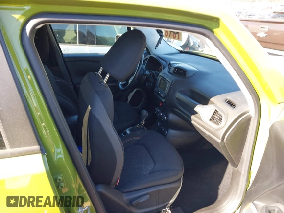 2016 Jeep Renegade Latitude with VIN ZACCJBBTXGPD18290, listed as a IAAI auction lot 41399537 with 49,749 mi miles. Bid and sale history available at carsss.com. Image 5.