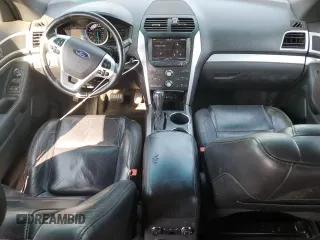 2013 Ford Explorer XLT z VIN 1FM5K7D80DGA67439, wystawiony jako Copart lot #58418705 z przebiegiem 152 299 mil mil oraz Szkoda całkowita • Salvage title. Historia ofert i sprzedaży dostępna na DreamBid. Obrazek 8.