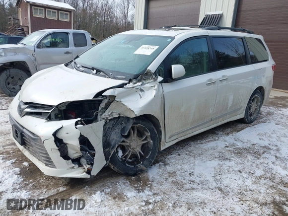 2018 Toyota Sienna XLE with VIN 5TDDZ3DC2JS191352, listed as a IAAI auction lot 41458248 with 143,664 mi miles. Bid and sale history available at carsss.com. Image 18.