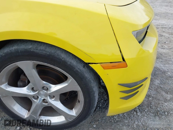 2015 Chevrolet Camaro LT with VIN 2G1FF3D35F9298048, listed as a IAAI auction lot 41649182 with 90,097 mi miles. Bid and sale history available at carsss.com. Image 18.