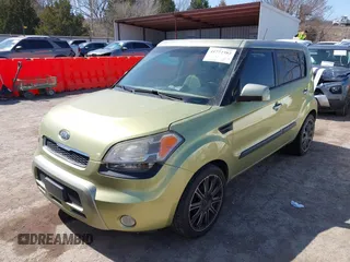 2011 Kia Soul + with VIN KNDJT2A22B7330062, listed as a IAAI auction lot 41772382 with 170,000 mi miles. Bid and sale history available at carsss.com. Image 17.