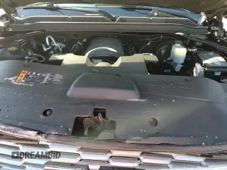 2020 GMC Yukon XL Denali z VIN 1GKS1HKJ0LR175976, wystawiony jako Copart lot #85873314 z przebiegiem 51 049 mil mil oraz Szkoda całkowita • Salvage title. Historia ofert i sprzedaży dostępna na DreamBid. Obrazek 16.