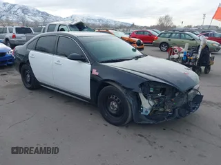 2016 Chevrolet Impala Limited Police Police with VIN 2G1WD5E30G1102940, listed as a IAAI auction lot 41601158 with 95,638 mi miles. Bid and sale history available at carsss.com. Image 1.