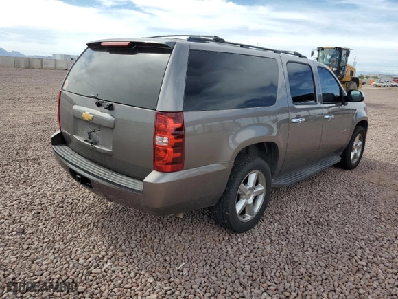 2013 Chevrolet Suburban LS with VIN 1GNSCHE02DR178623, listed as a Copart auction lot 54065035 with 238,990 mi miles and Clean Title. Bid and sale history available at carsss.com. Image 3.