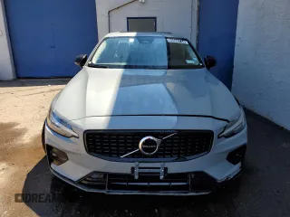 2024 Volvo S60 Core Dark Theme with VIN 7JRL12TK2RG321000, listed as a Copart auction lot 60660744 with 2,397 mi miles and Clean Title. Bid and sale history available at carsss.com. Image 5.