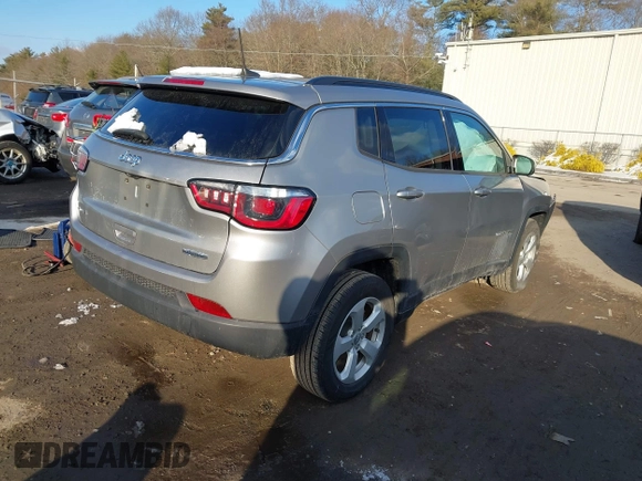 2019 Jeep Compass Latitude with VIN 3C4NJDBB4KT850342, listed as a IAAI auction lot 41398167 with 33,771 mi miles and . Bid and sale history available at DreamBid. Image 4.